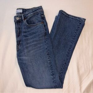 ZARA Mid-Rise Straight Leg Jeans Size 6 Medium Wash
